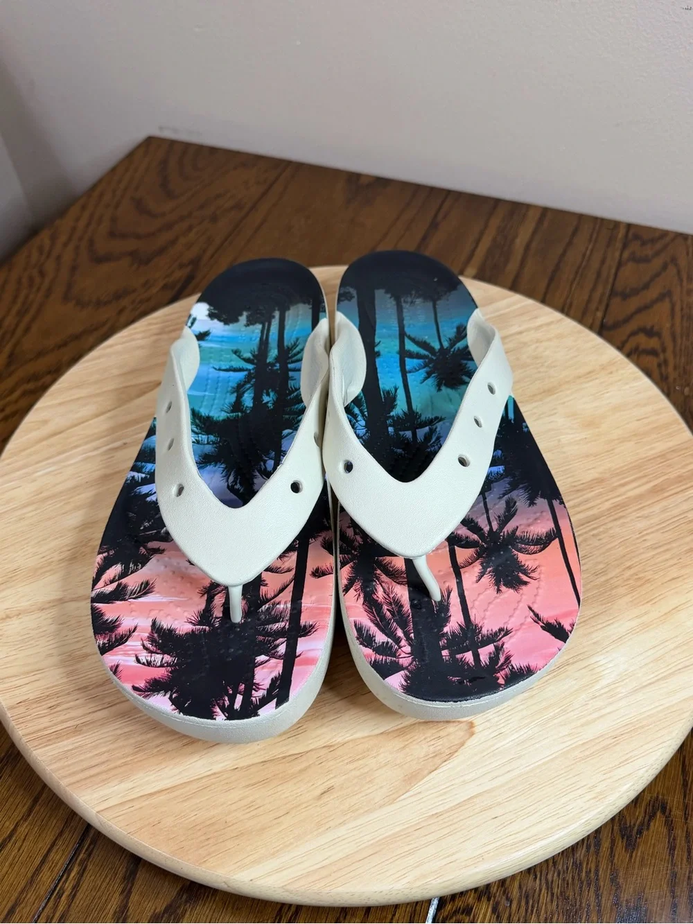 Crocs women’s Platform Retro Resort Platform sandals